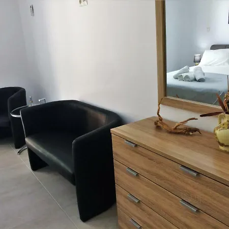 Amaryllis Палеокастрица